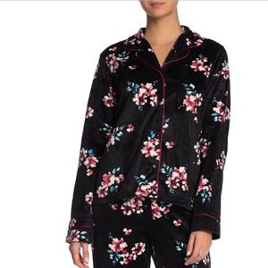 Tahari fleece Pjs set